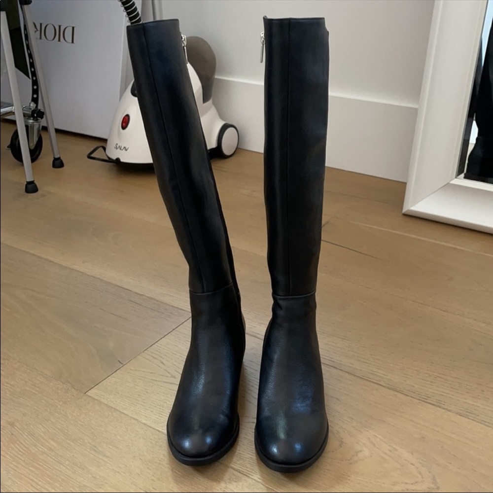 Kenneth Cole boots
